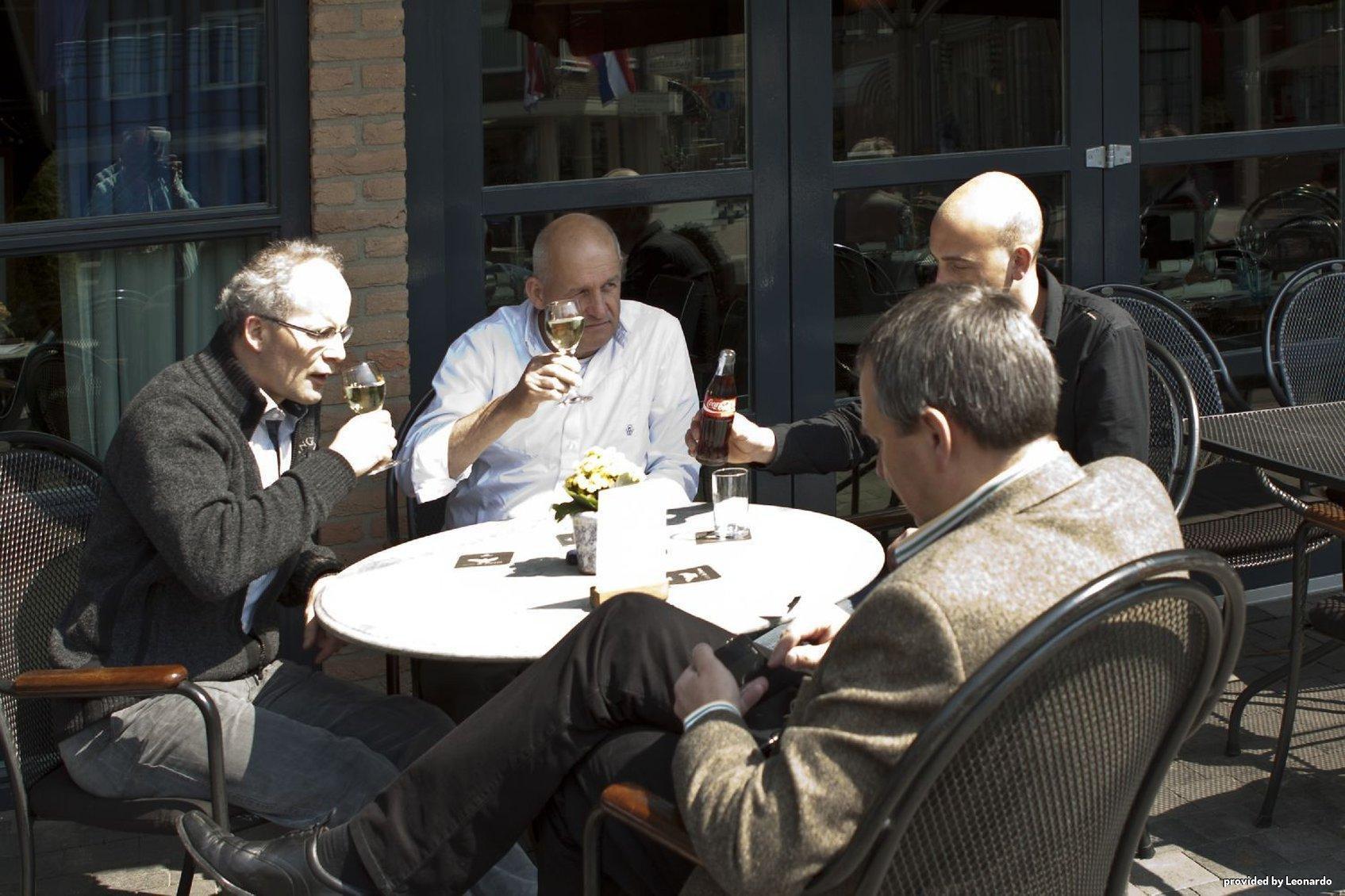 Hotel Restaurant De Zwaan Raalte Exteriör bild